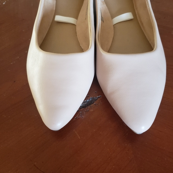 A new day pointed toe shoes. Sz. 7.5 - Picture 3 of 7